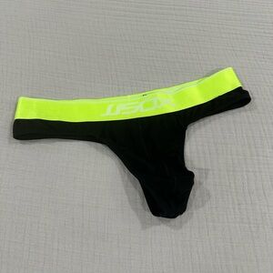 JJSOX Men's Black and Neon Yellow Briefs